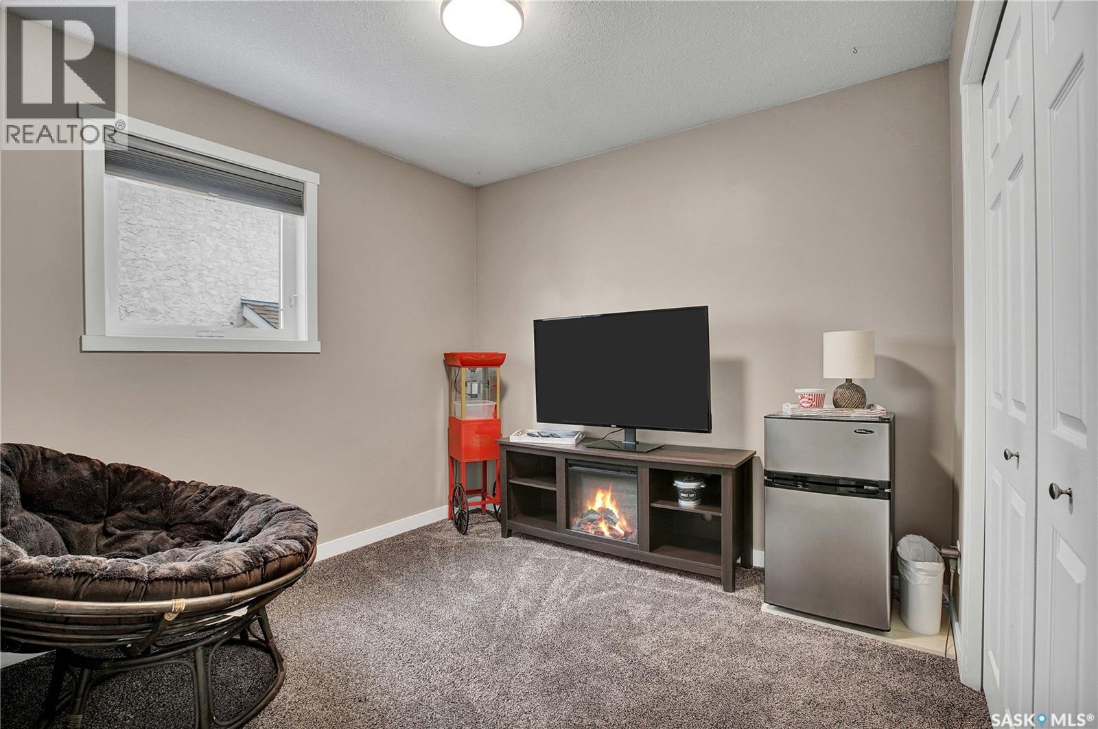 119 Pezer CRESCENT — photo 18