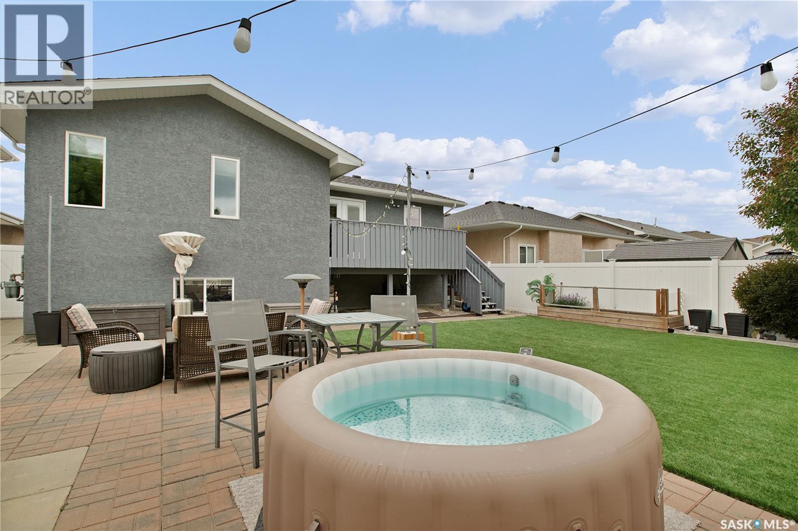 119 Pezer CRESCENT — photo 37