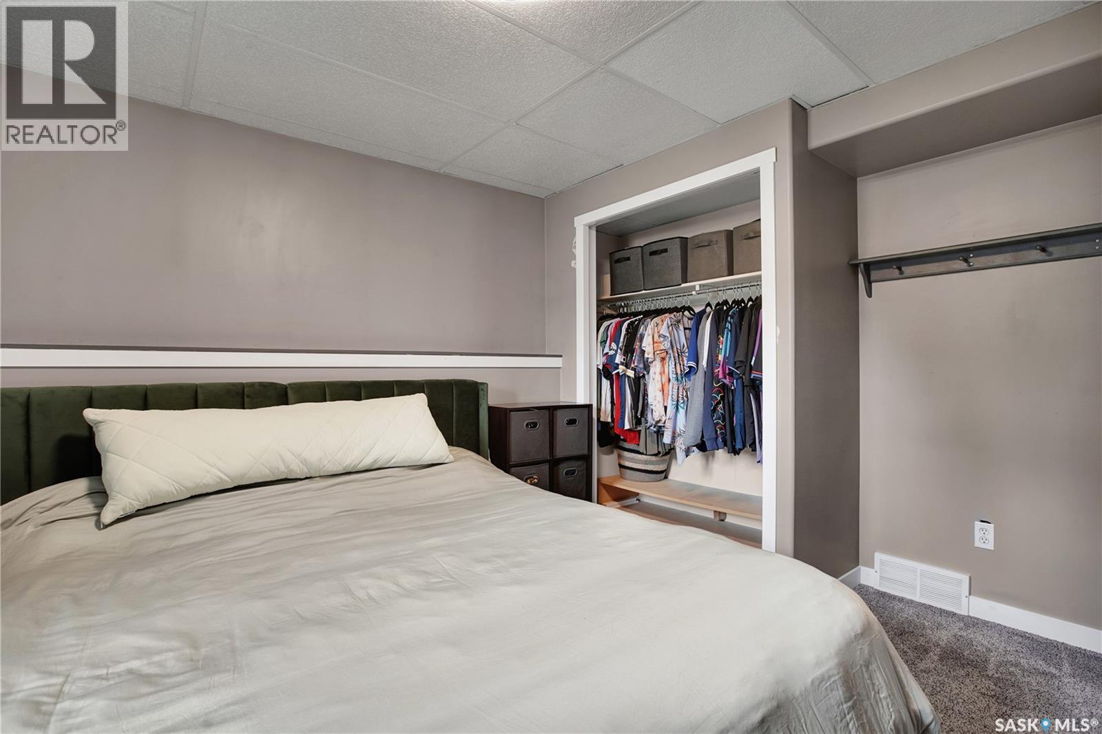 119 Pezer CRESCENT — photo 30