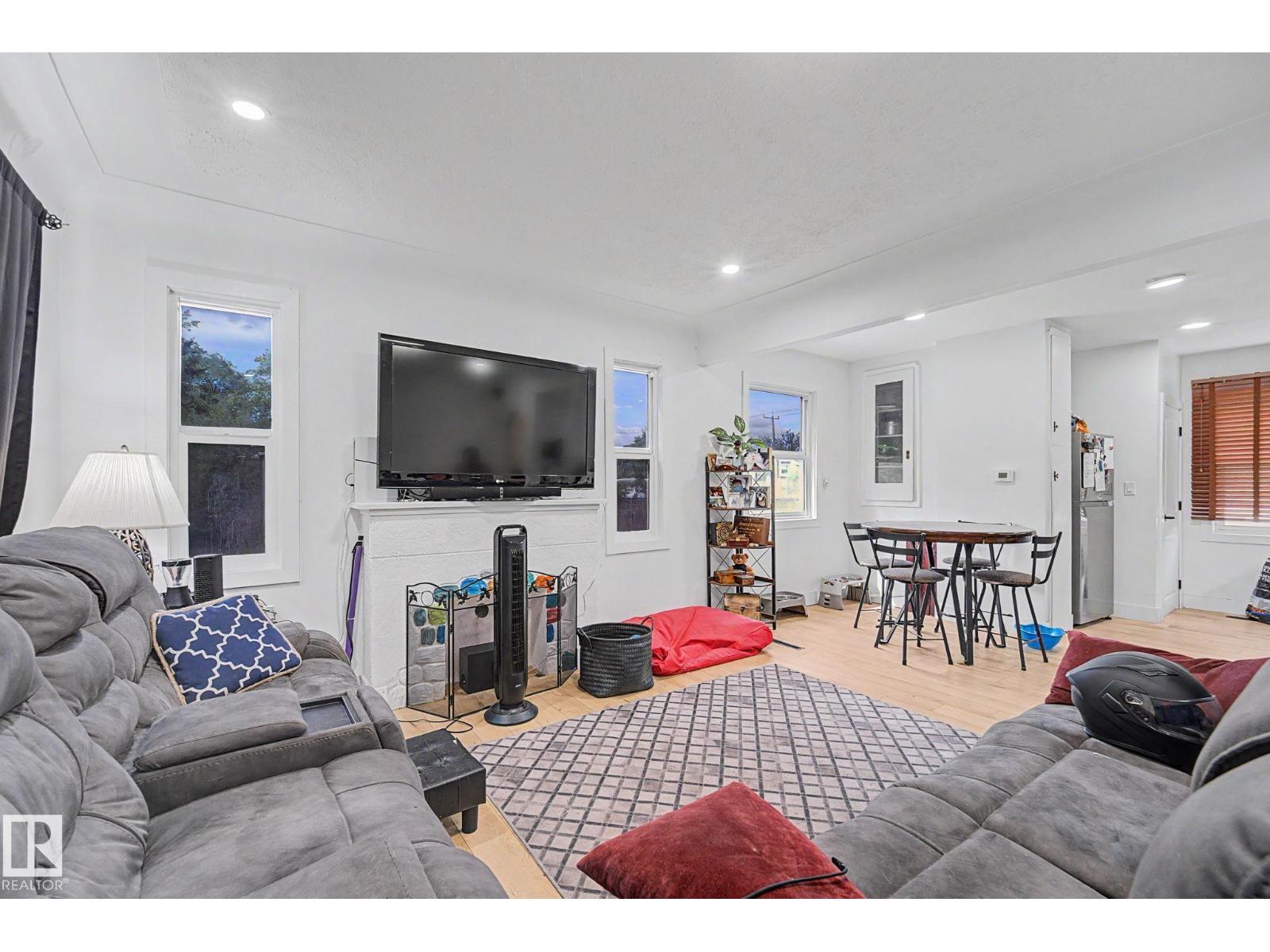11914 124 ST NW - 20