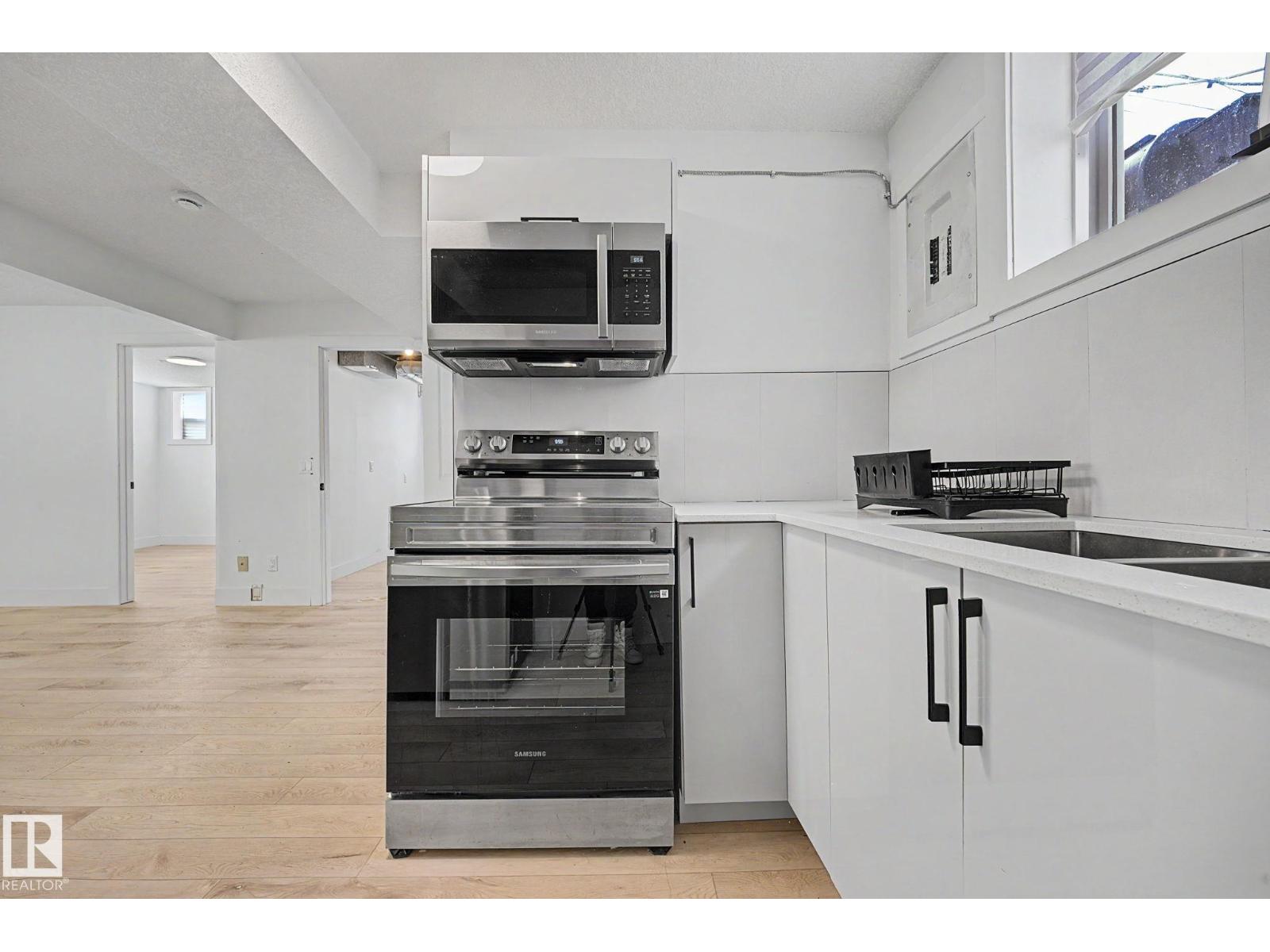 11914 124 ST NW - 22