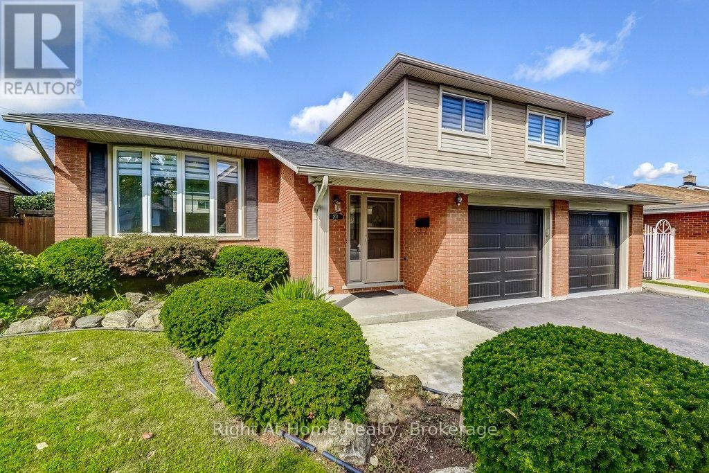 207 MONTMORENCY DRIVE - 1