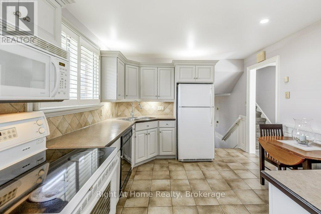 207 MONTMORENCY DRIVE - 11