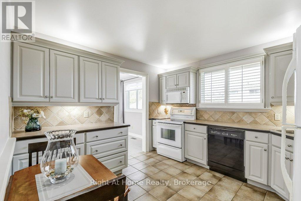 207 MONTMORENCY DRIVE - 12