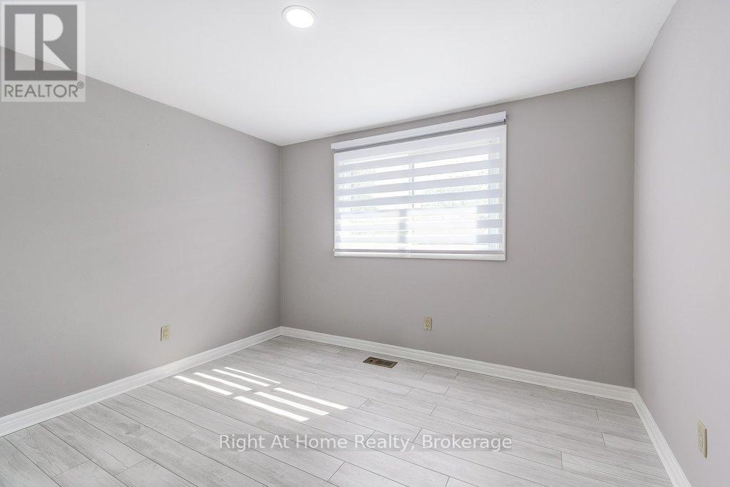 207 MONTMORENCY DRIVE - 15