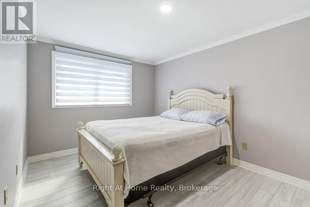 207 MONTMORENCY DRIVE - 17