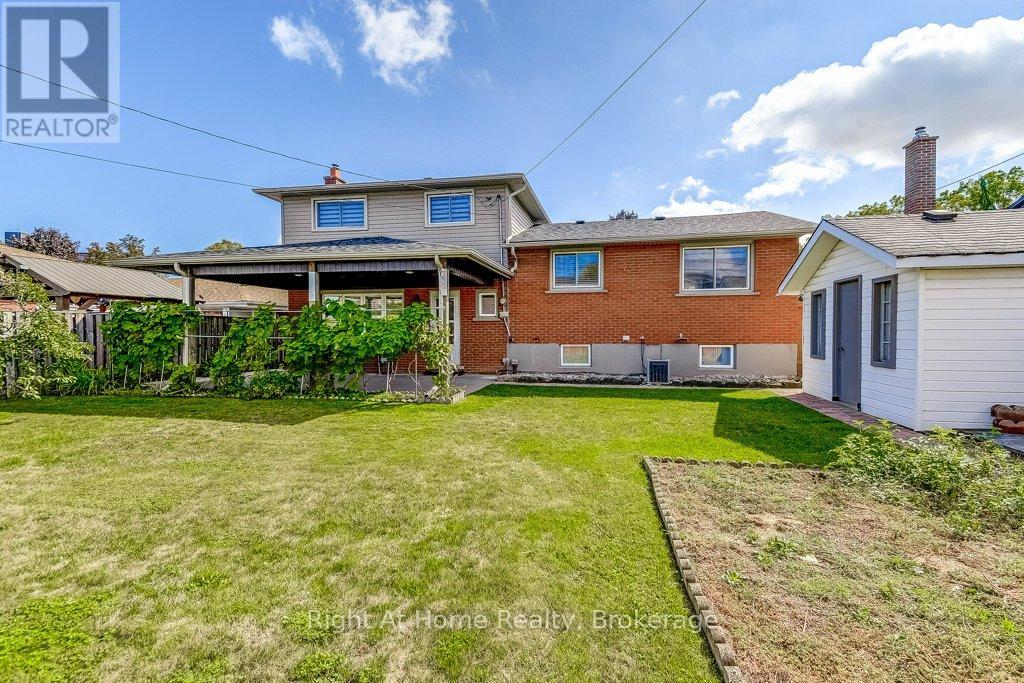 207 MONTMORENCY DRIVE - 35