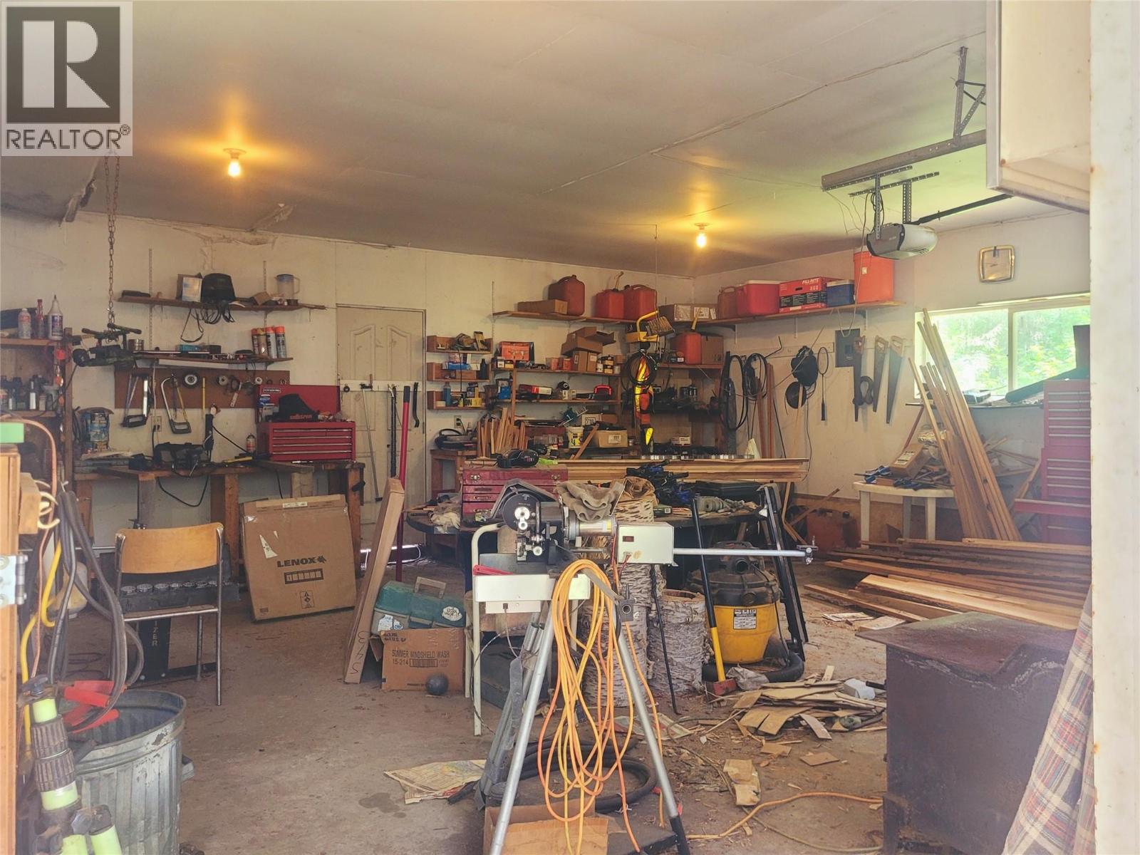 342 Schmidt Road - Image 40