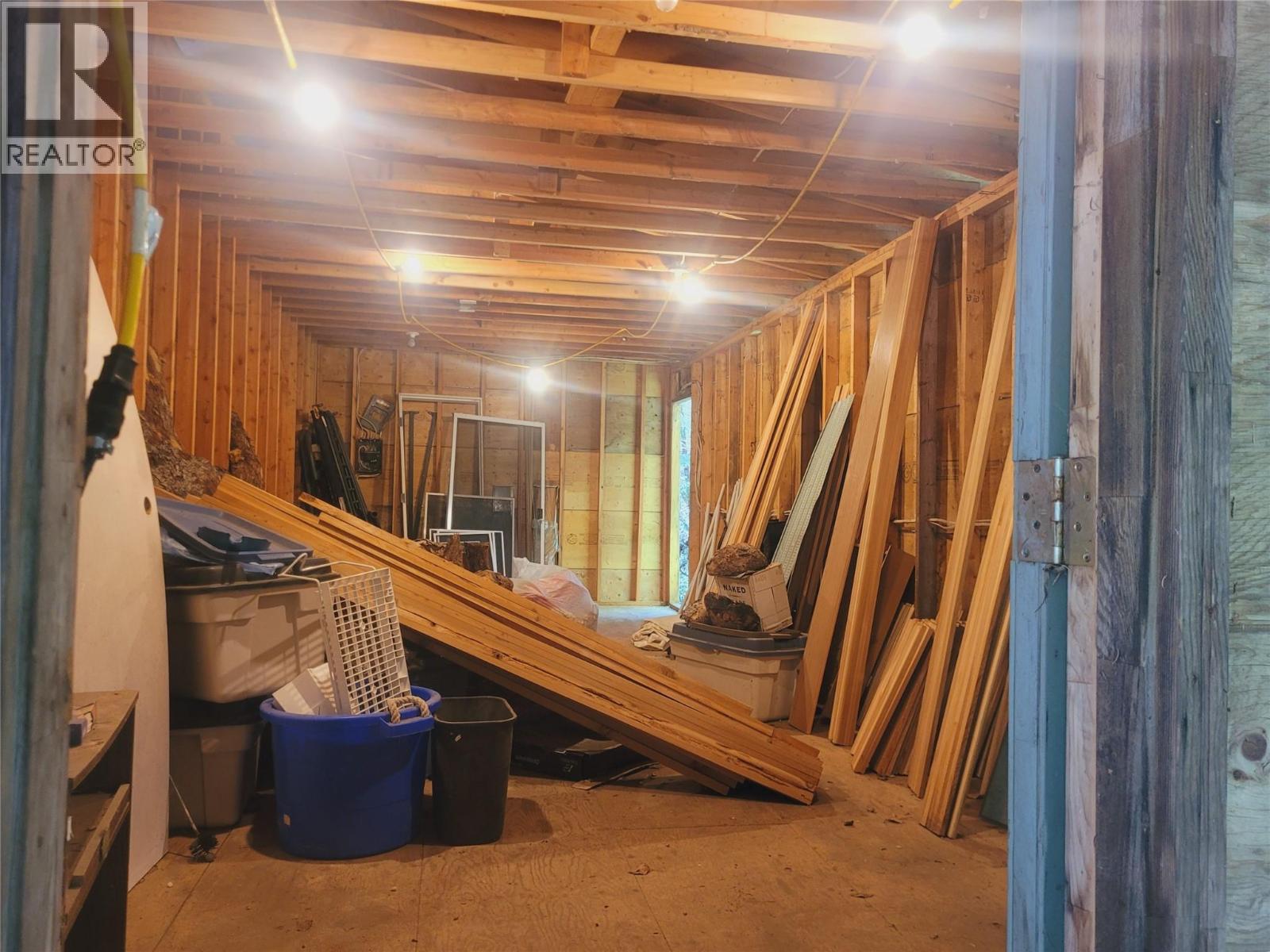 342 Schmidt Road - Image 42