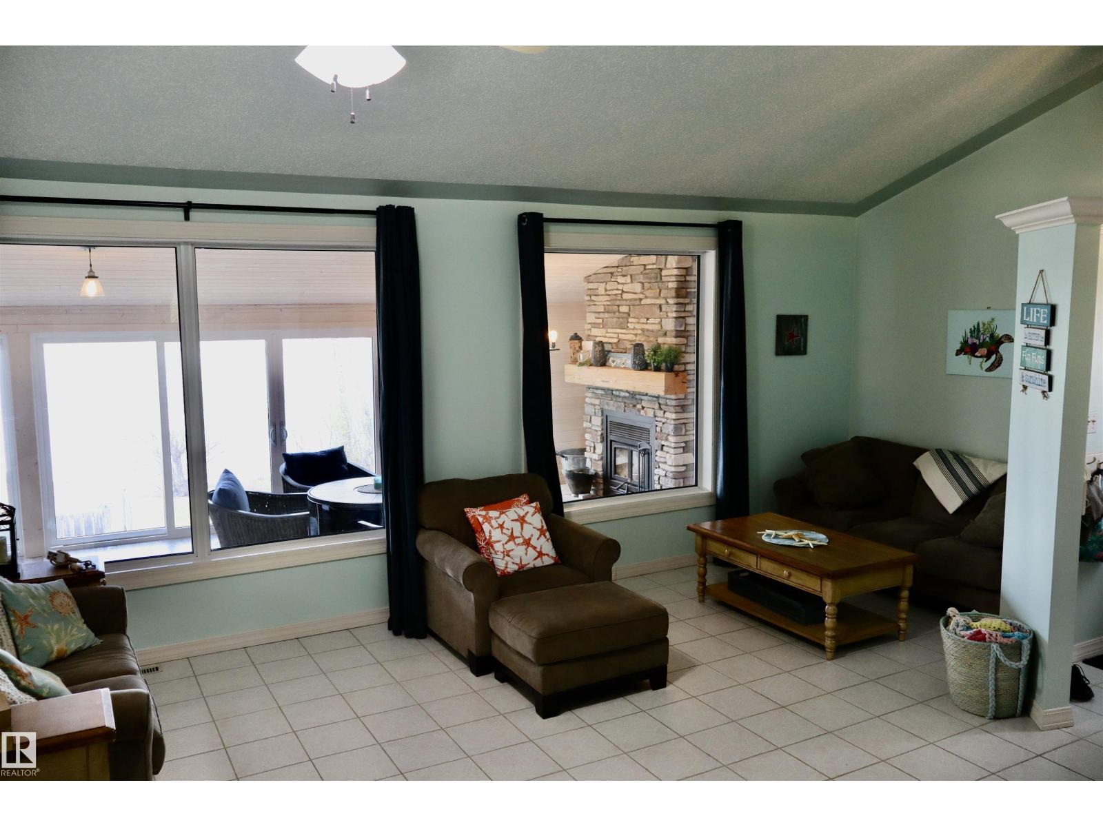 #26 5508 TWP RD 593A - 38