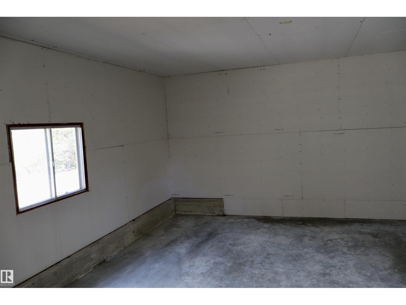 #26 5508 TWP RD 593A - 68