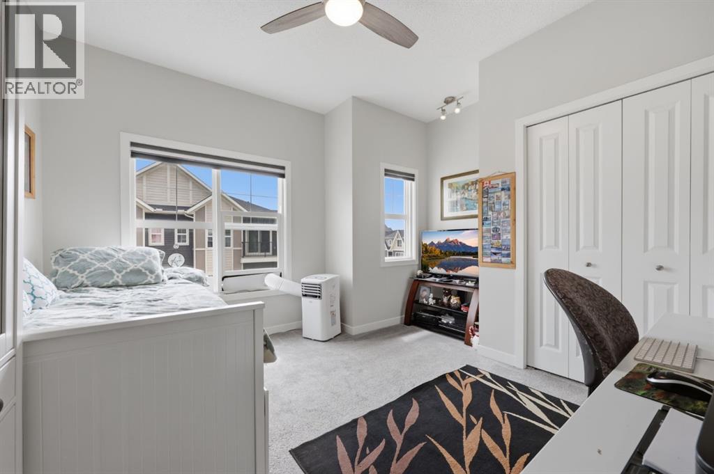 250 Fireside View, Cochrane