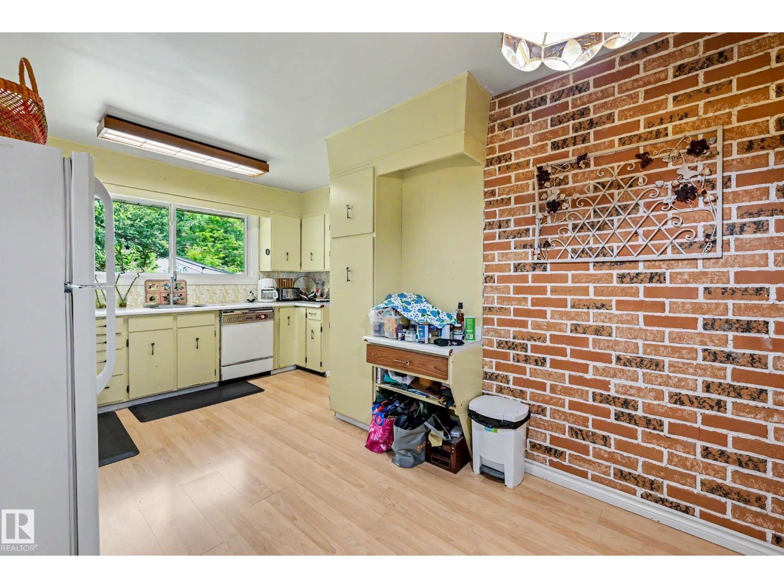 13636 122 Ave. NW NW - 17