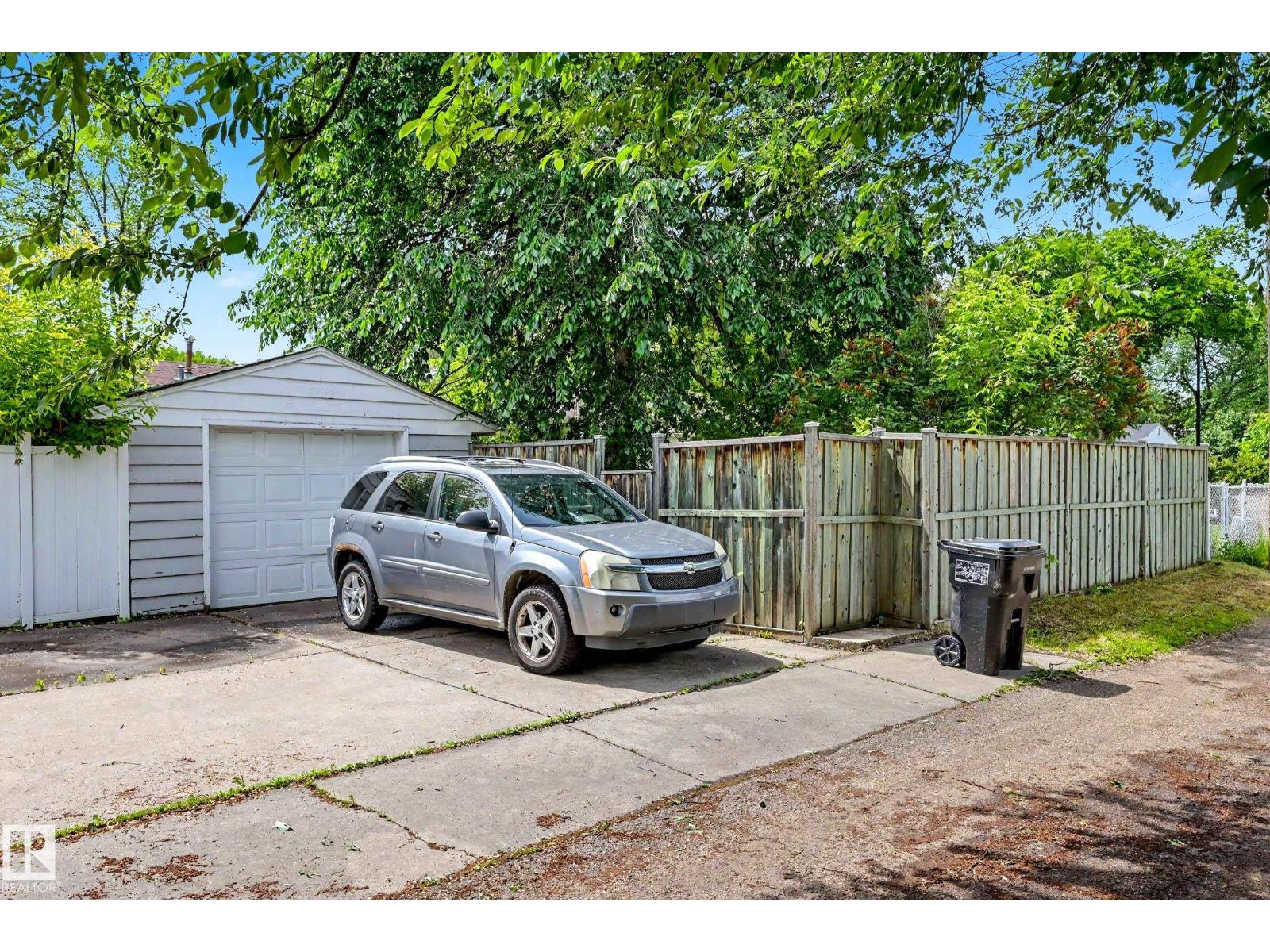 13636 122 Ave. NW NW - 52