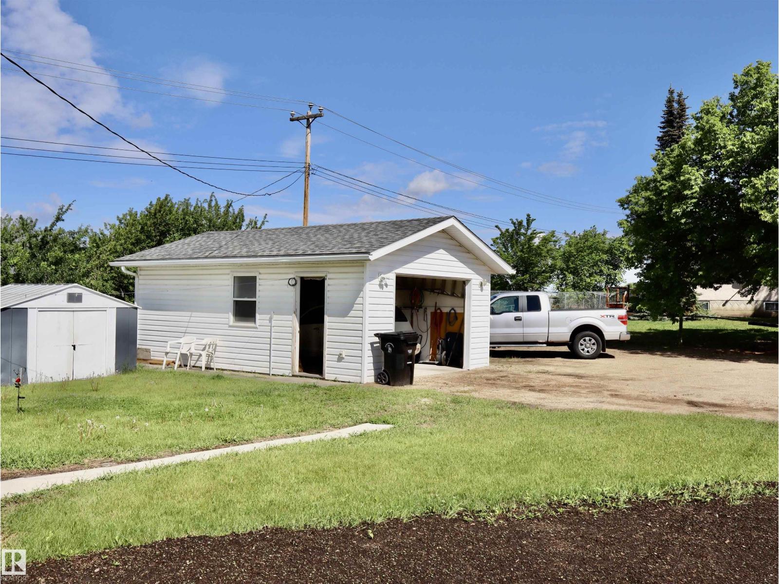 5530 46 street - photo 3