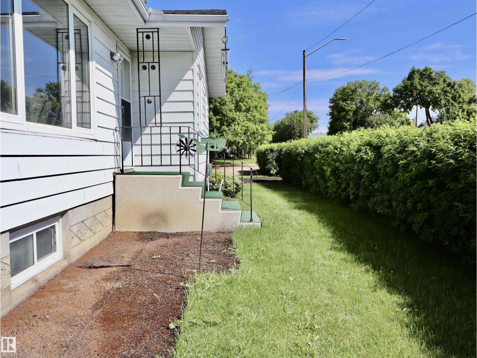 5530 46 street - photo 4