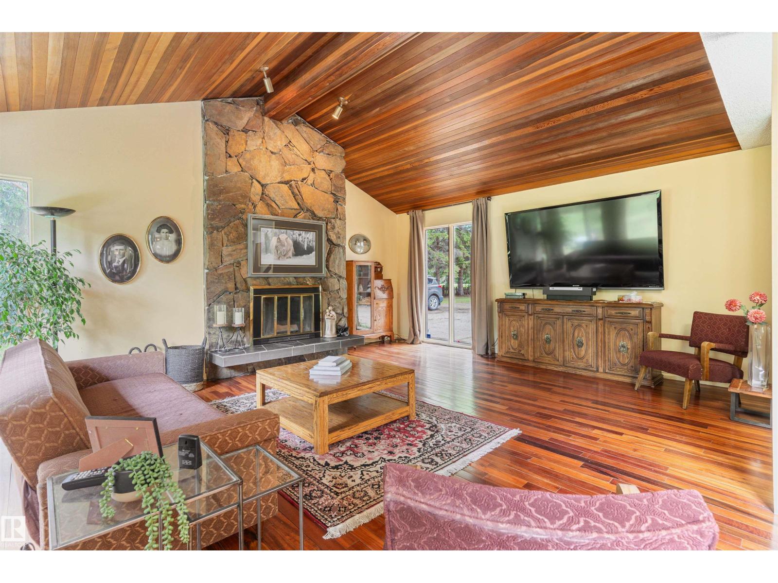 20515 5 AV SW SW - 15