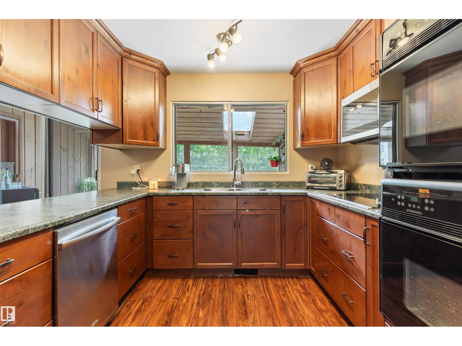 20515 5 AV SW SW - 19