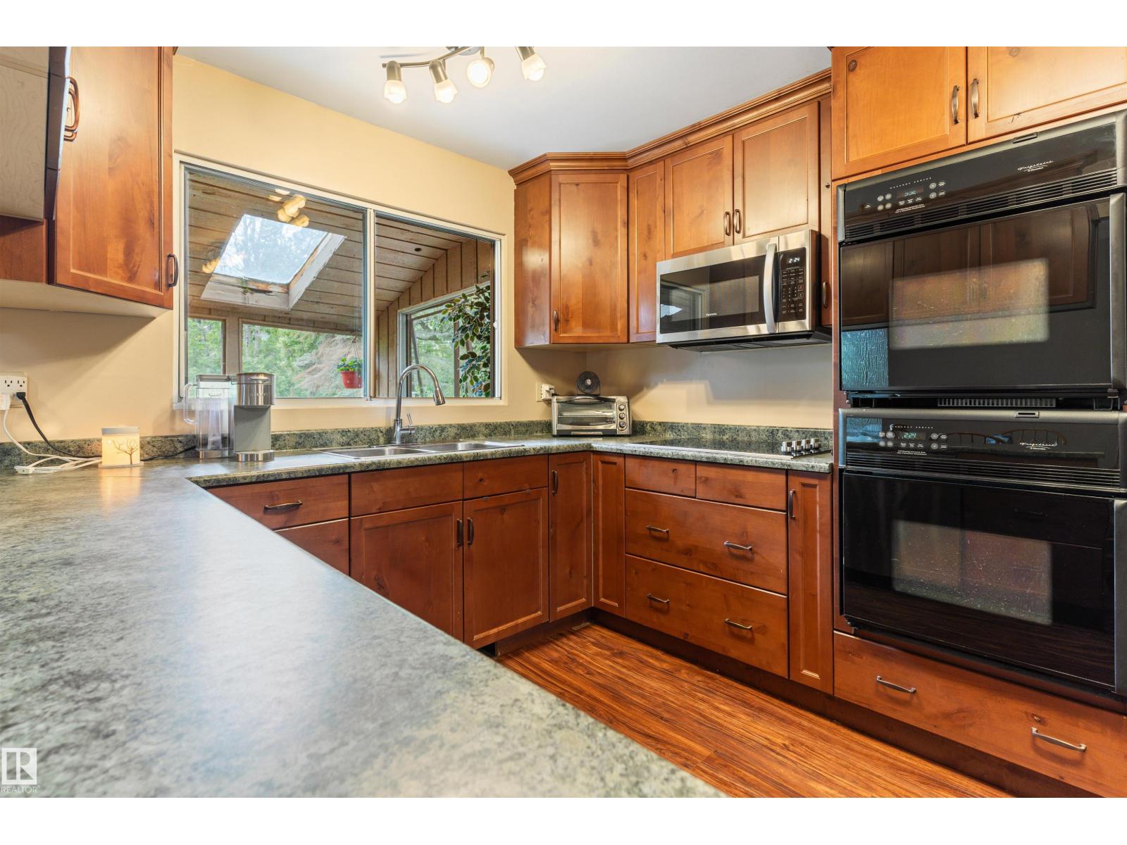 20515 5 AV SW SW - 21