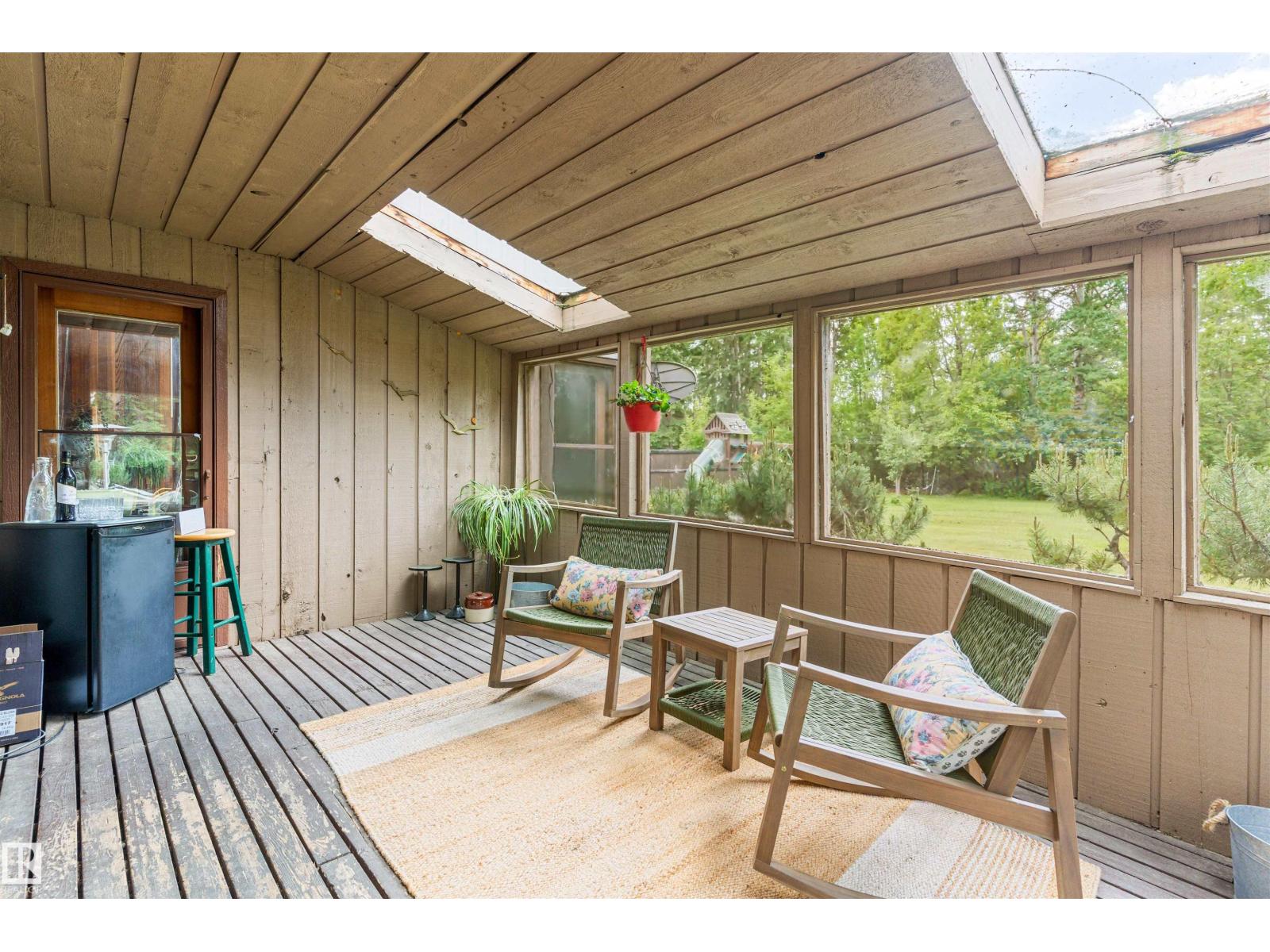 20515 5 AV SW SW - 24
