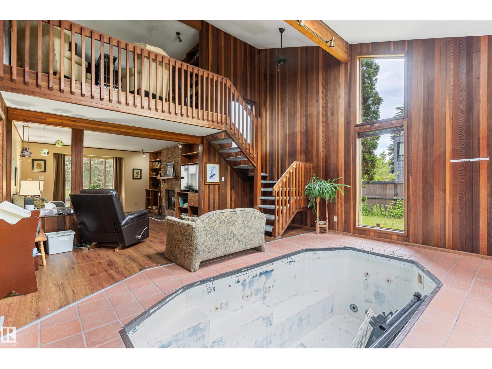 20515 5 AV SW SW - 31