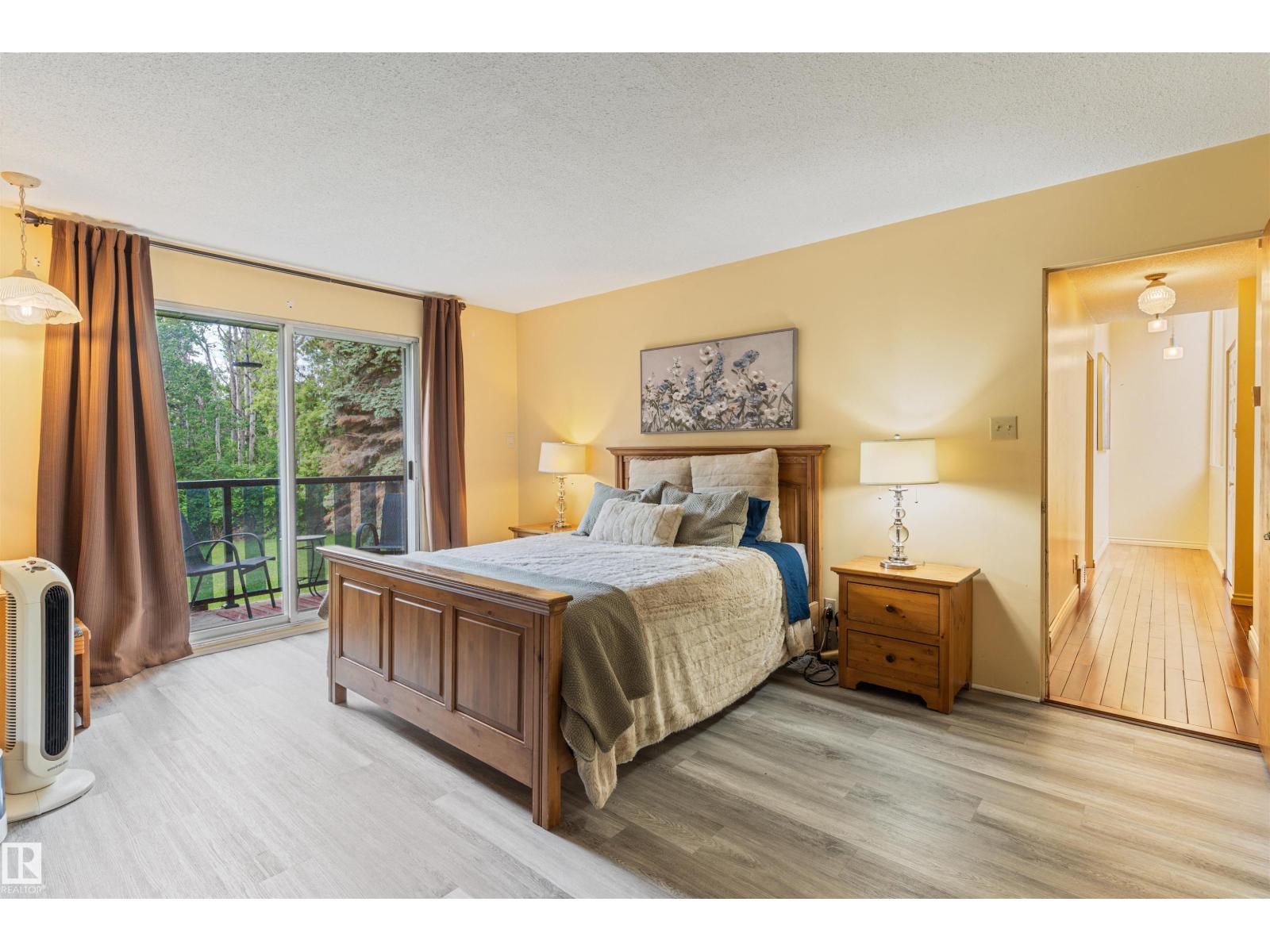 20515 5 AV SW SW - 34