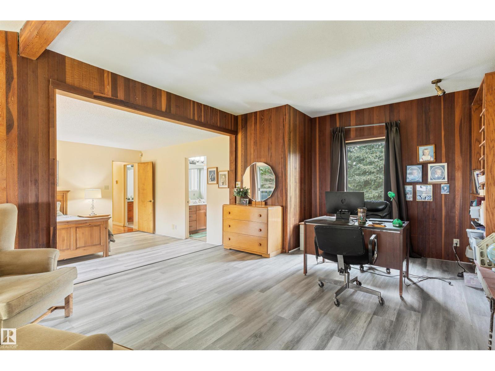 20515 5 AV SW SW - 41