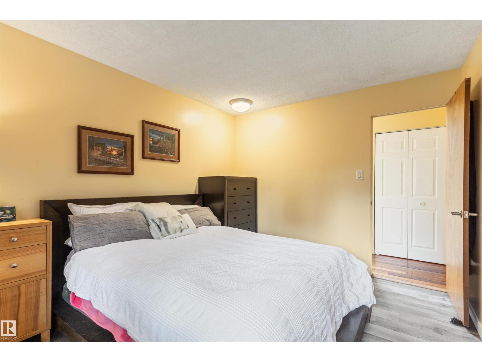 20515 5 AV SW SW - 43