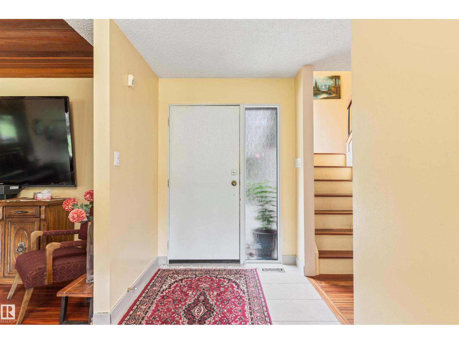 20515 5 AV SW SW - 9