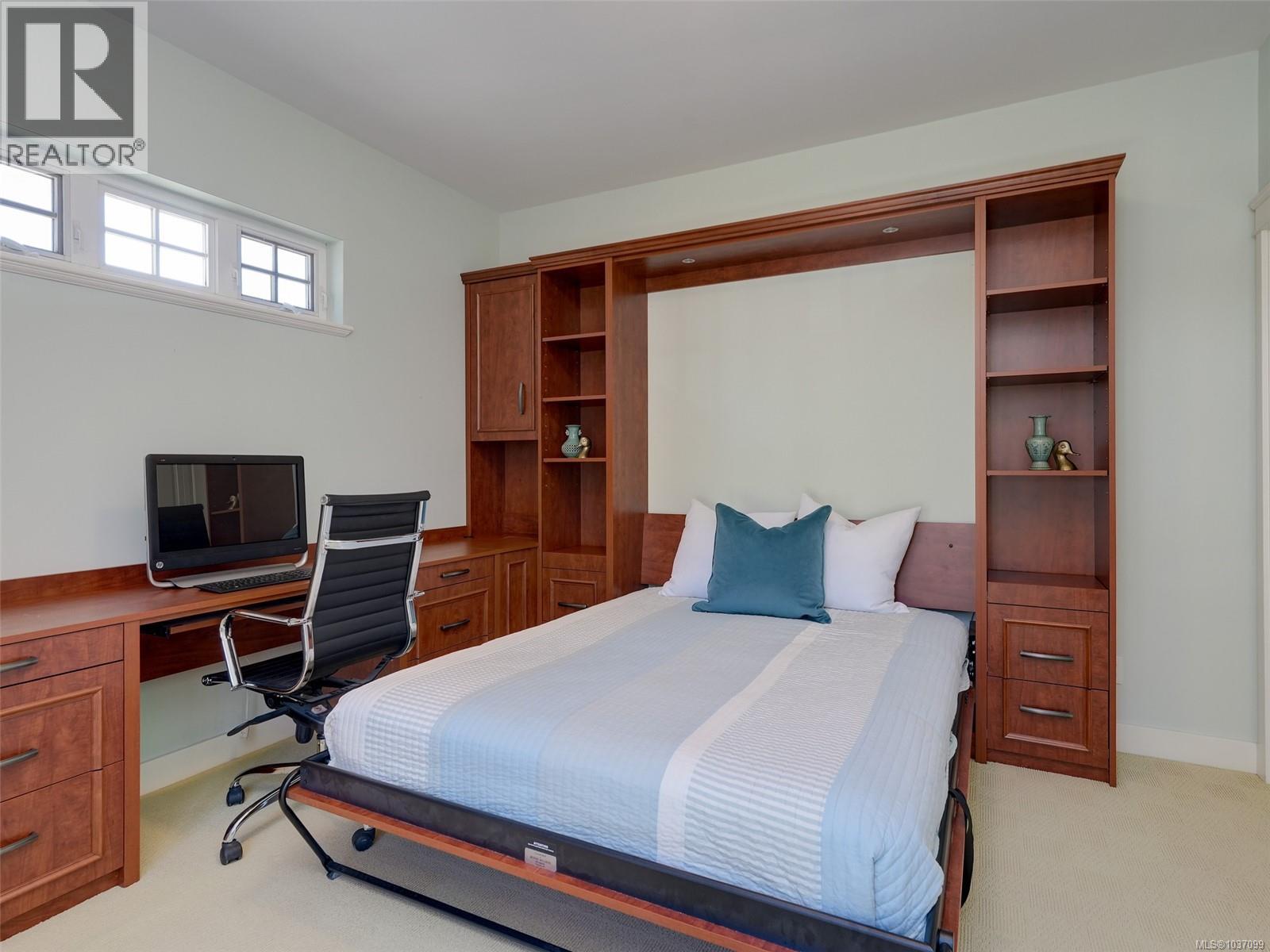  566 Caselton Place, Saanich