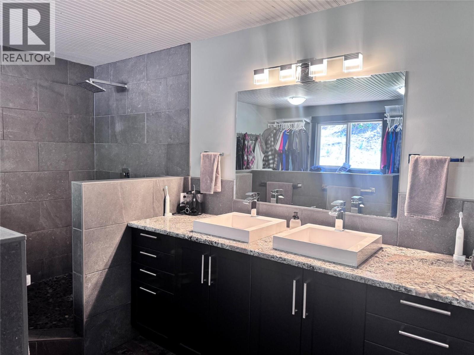  6902 Old Kamloops Road, Vernon