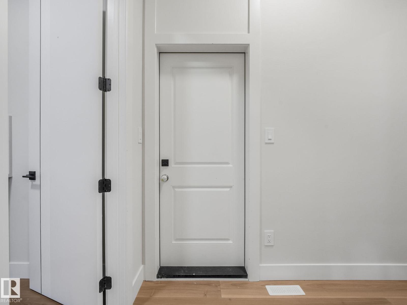 4051 120 ST NW - 9