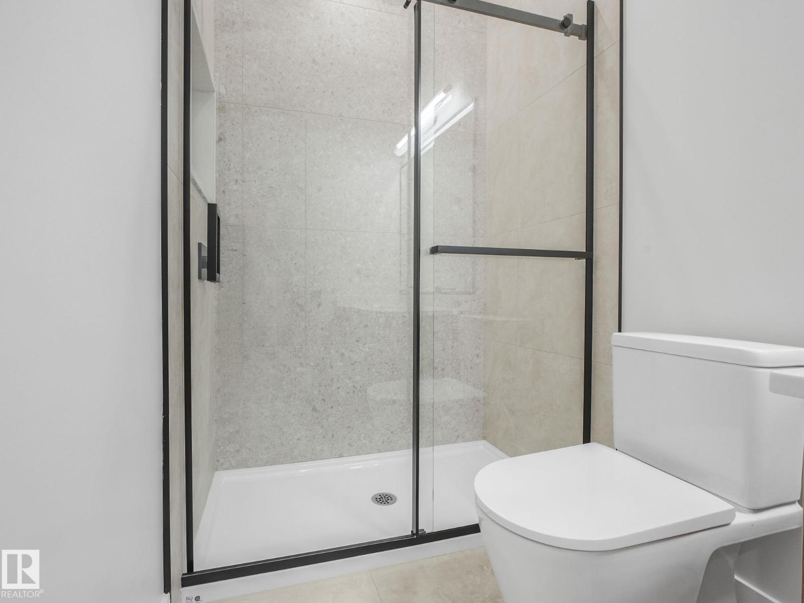 4051 120 ST NW - 33