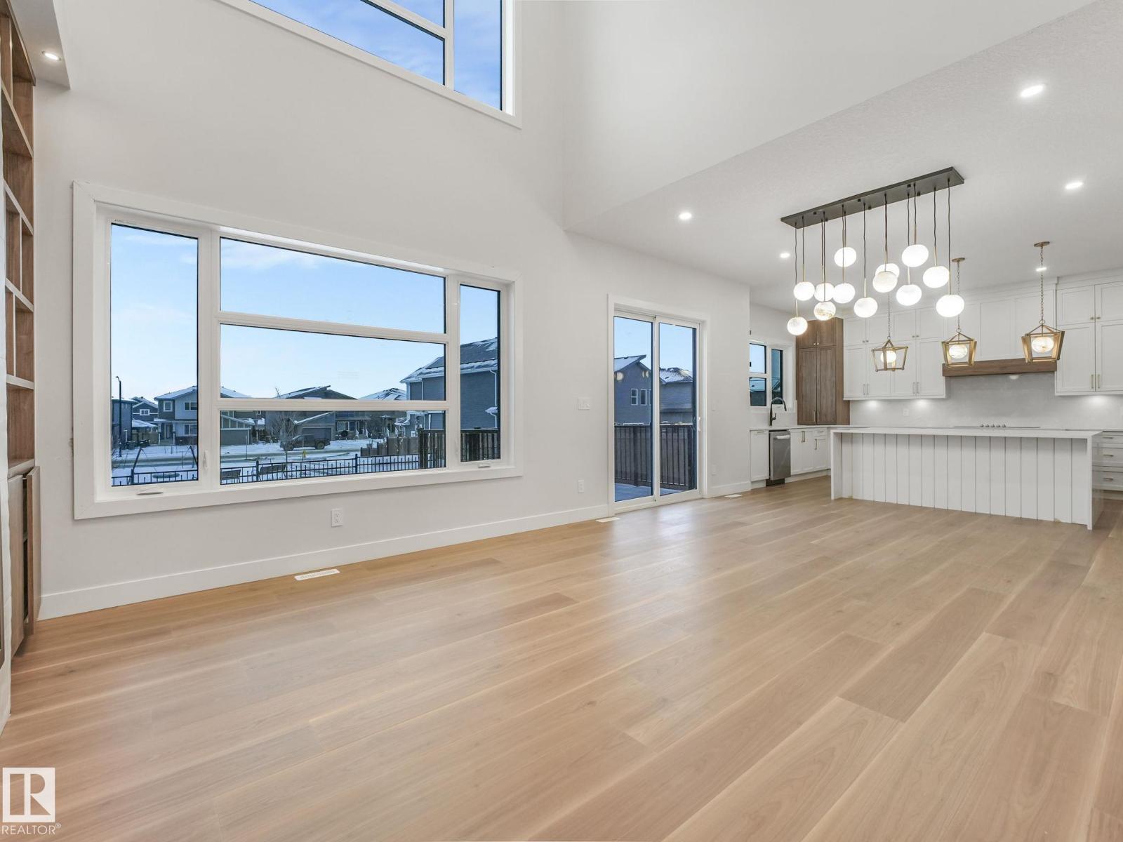 4051 120 ST NW - 30