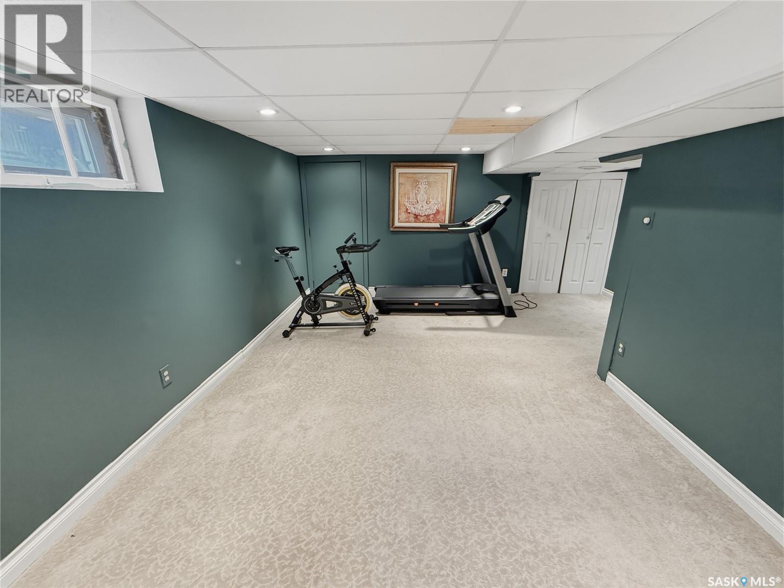 554 4th AVENUE NE — photo 42