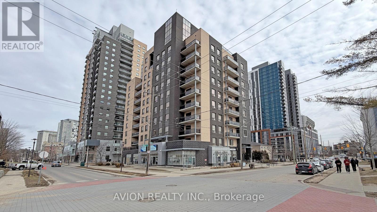 #806 8 HICKORY STREET W - 1