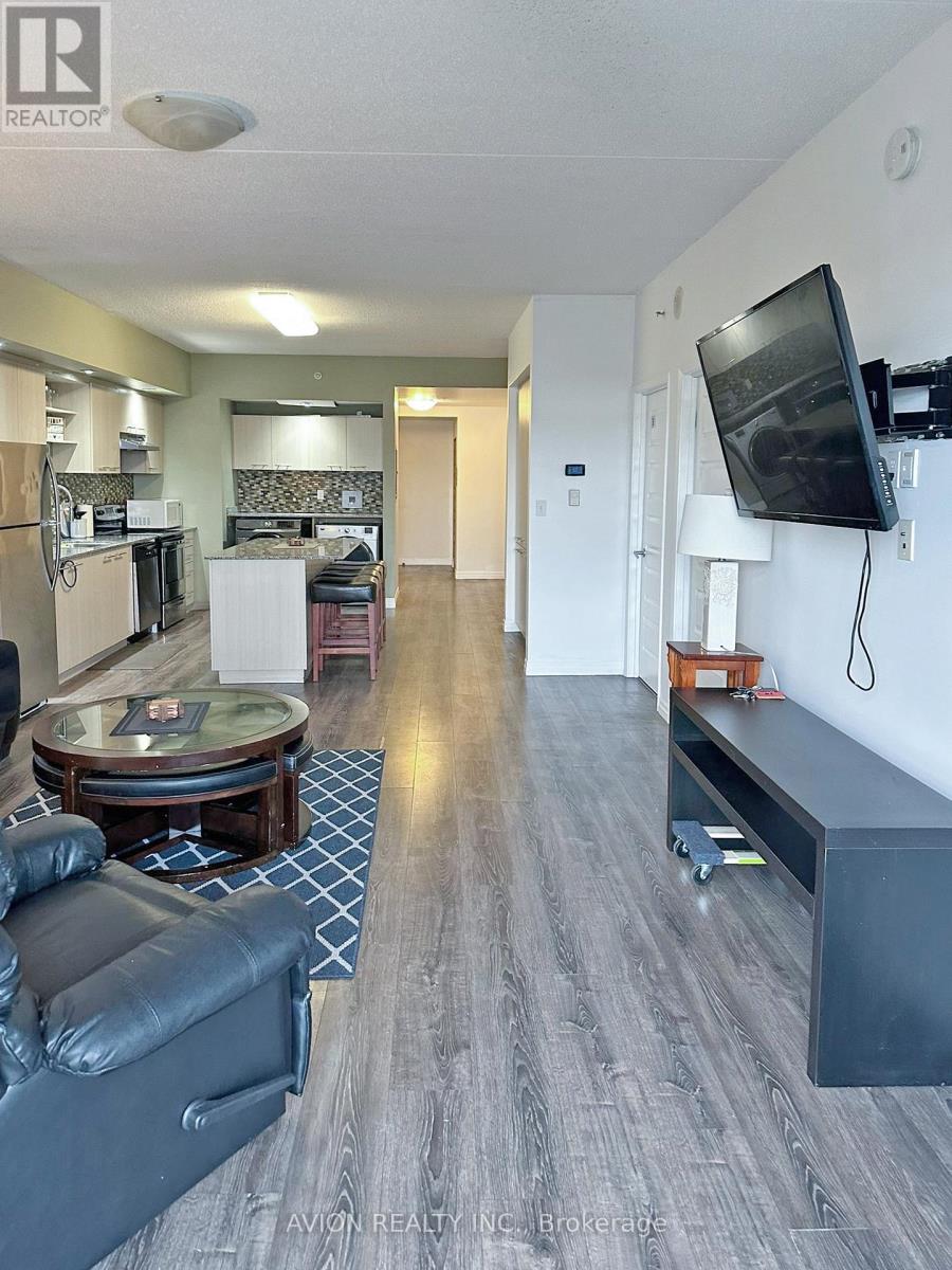 #806 8 HICKORY STREET W - 7