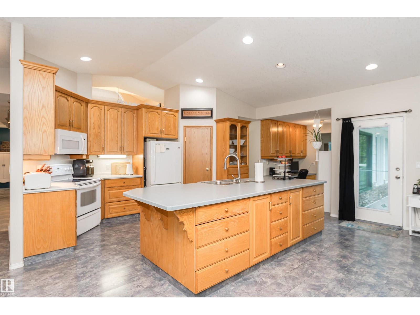 53 STURGEON RD — photo 12