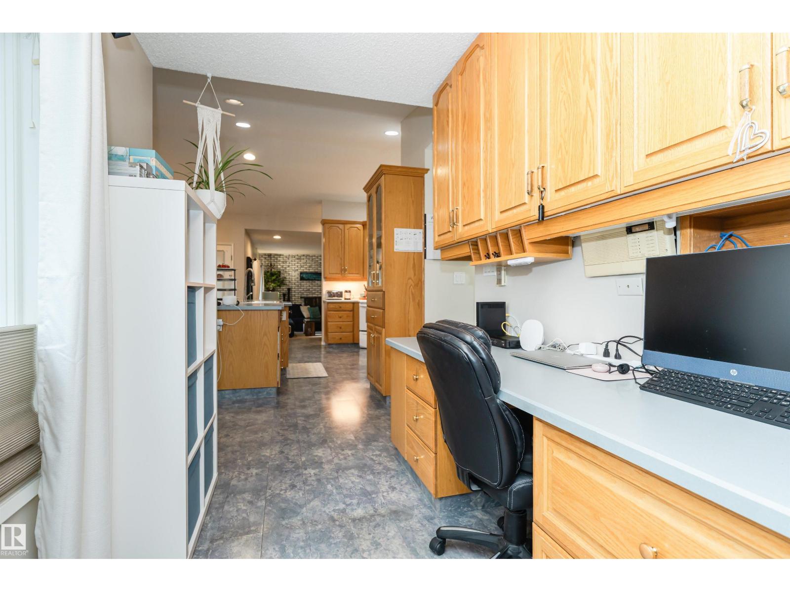 53 STURGEON RD - 22