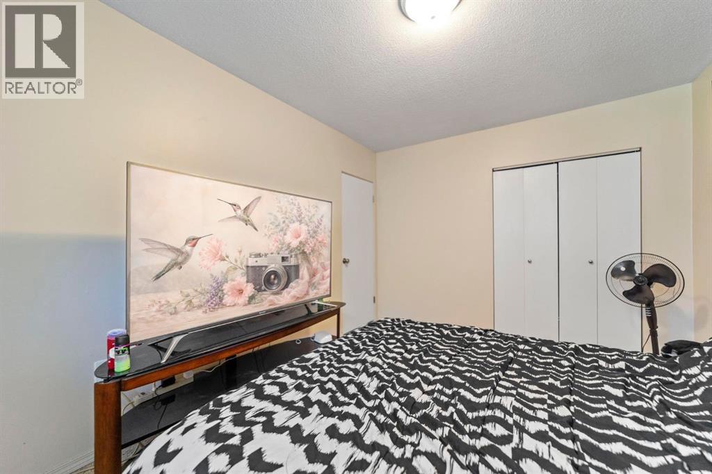 6404A 45 Avenue - 14