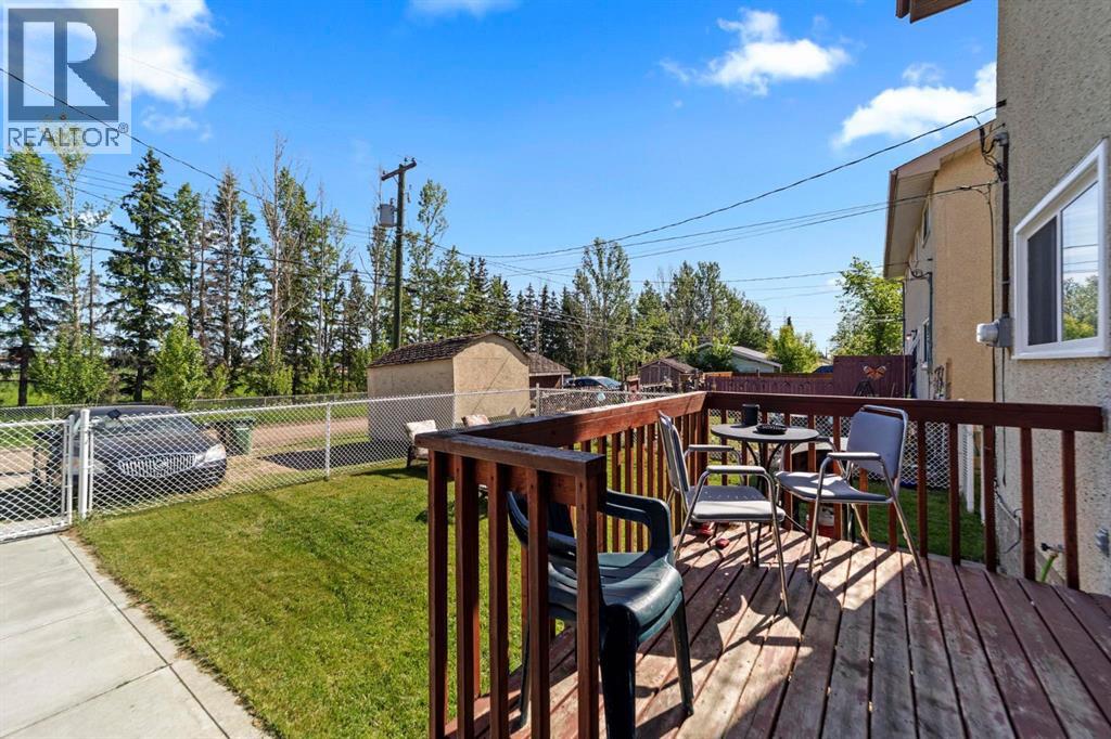 6404A 45 Avenue - 21