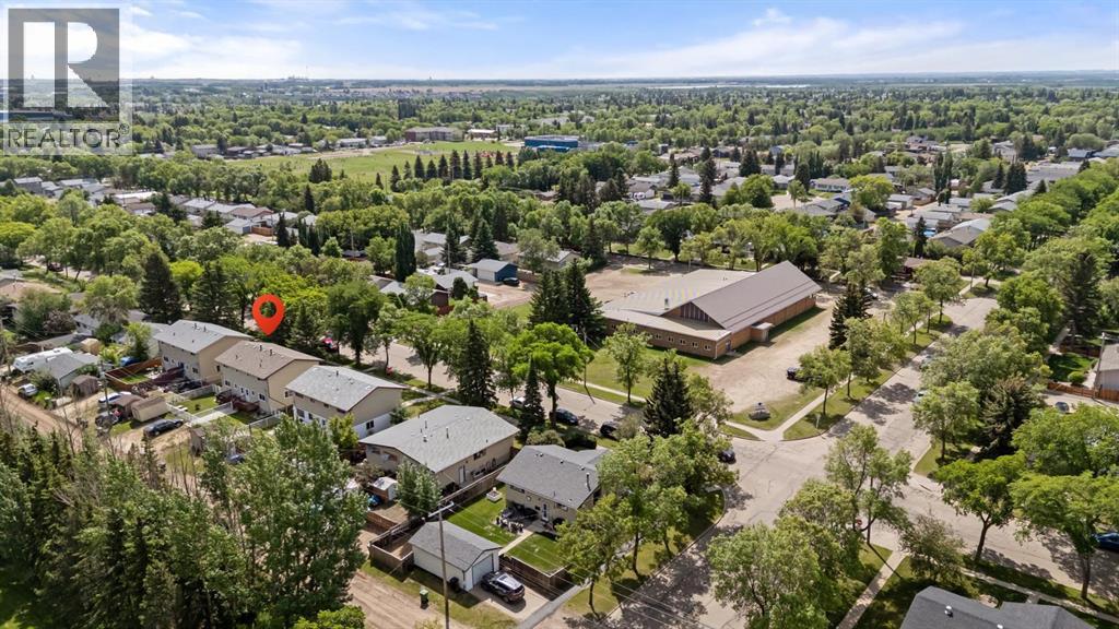 6404A 45 Avenue - 24