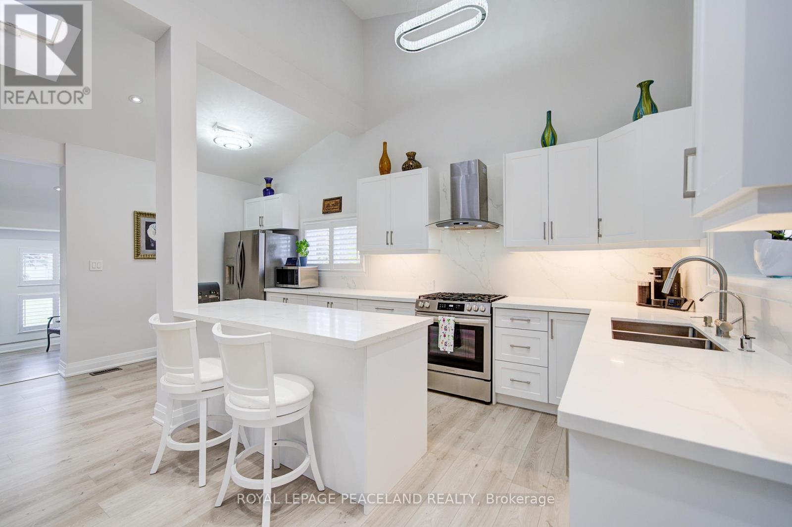 38 LAKEVIEW AVENUE - 15