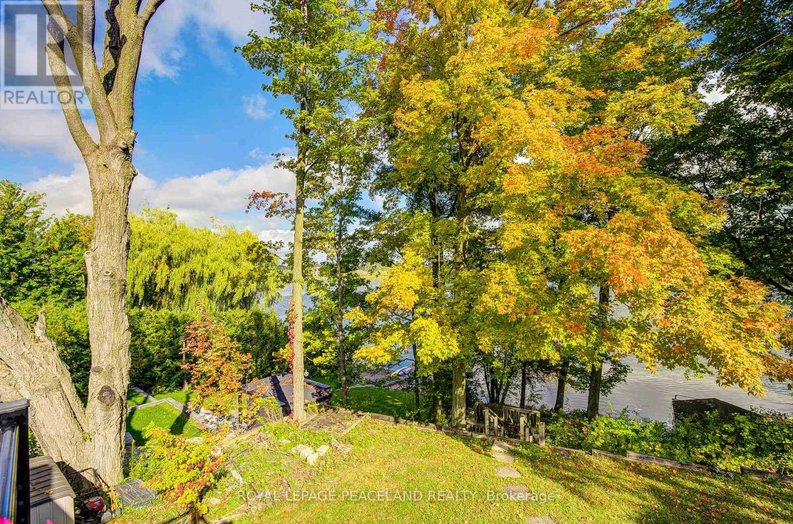 38 LAKEVIEW AVENUE - 37