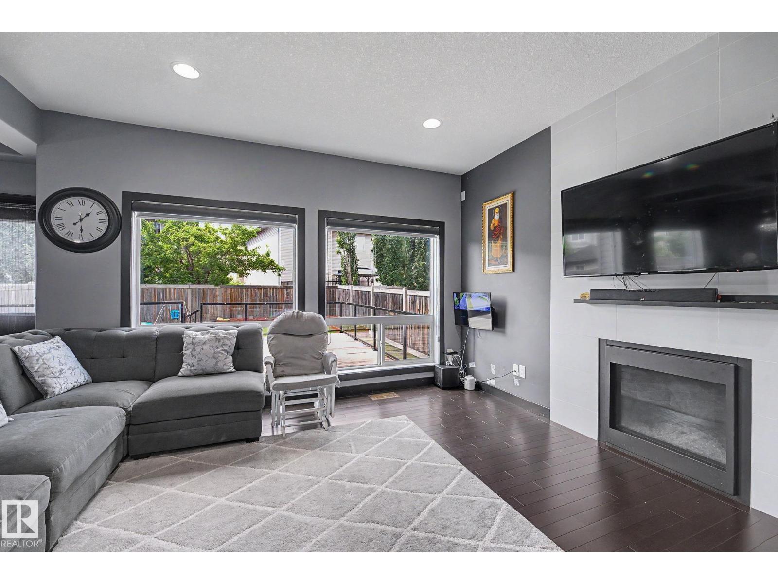 1944 68 ST SW - 21