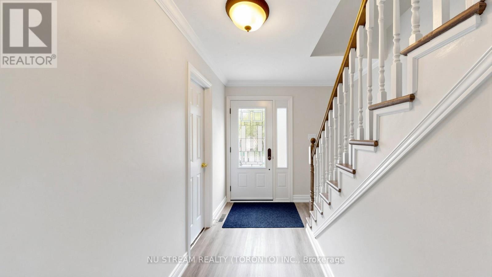 17 NEWLANDS AVENUE - 17