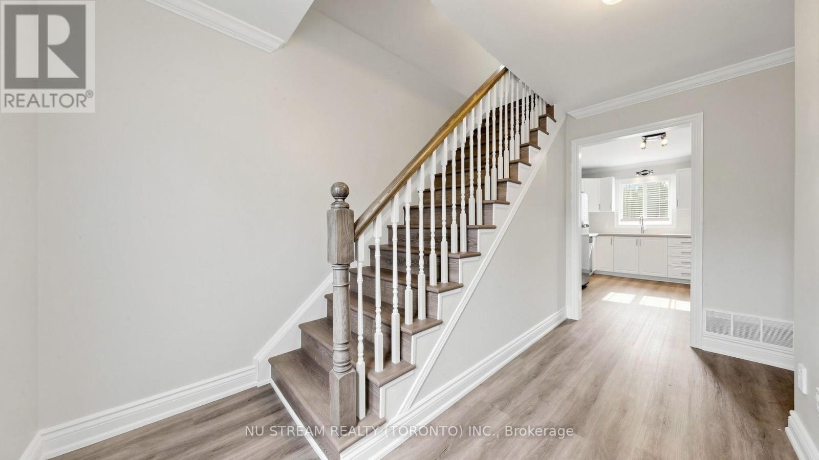 17 NEWLANDS AVENUE - 18