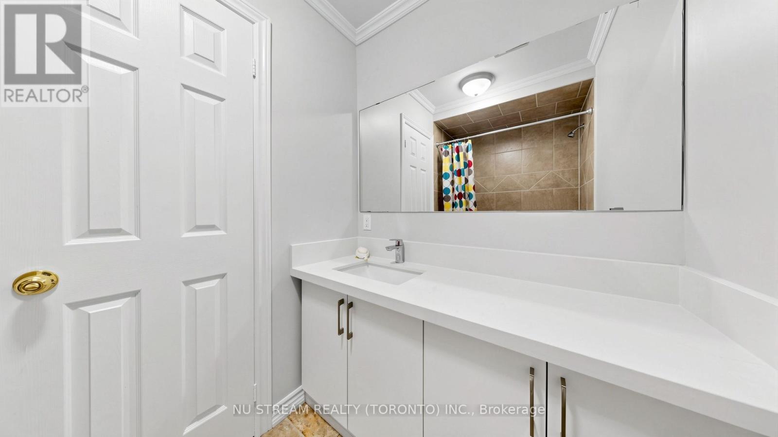 17 NEWLANDS AVENUE - 27