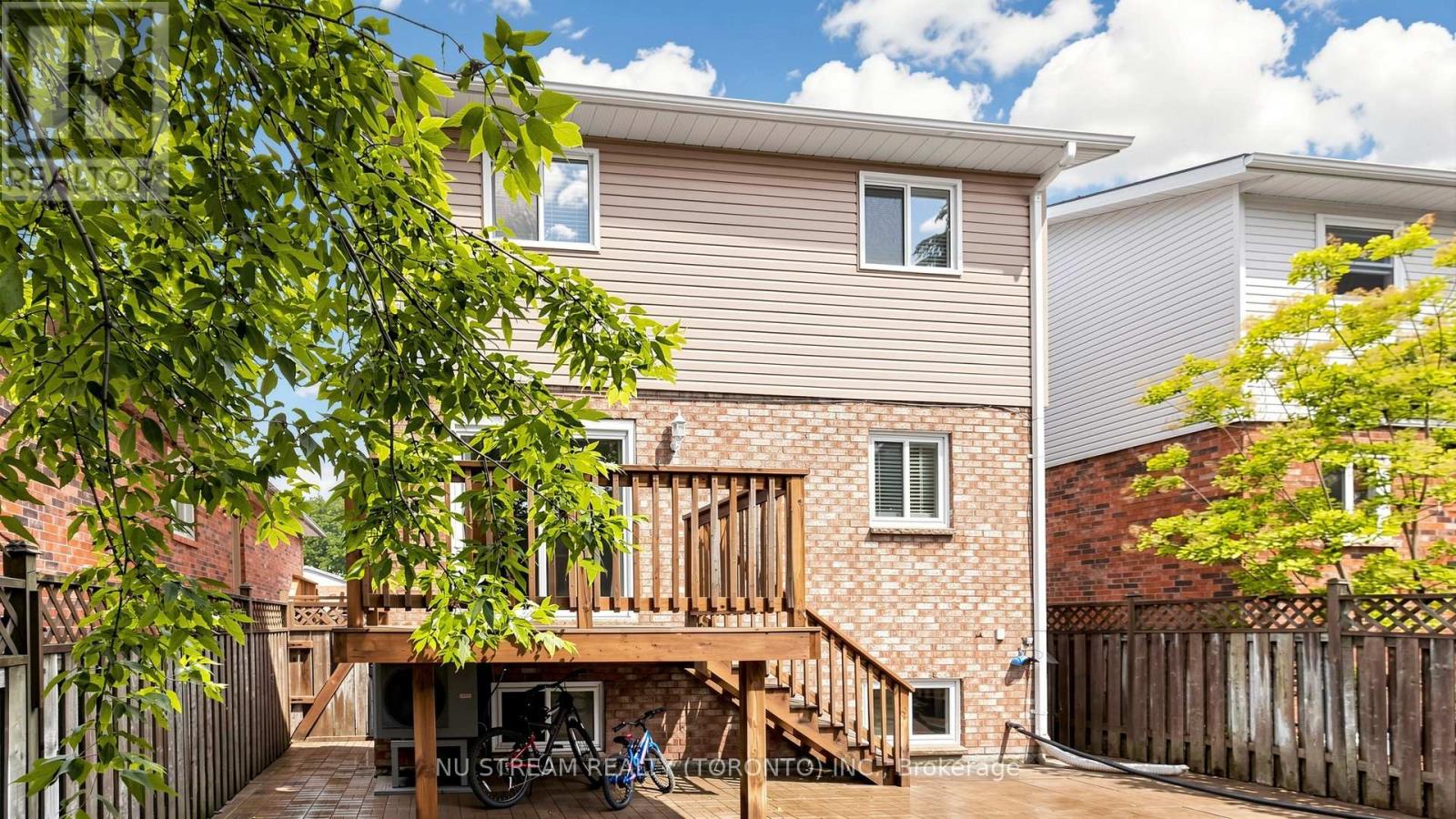 17 NEWLANDS AVENUE - 39