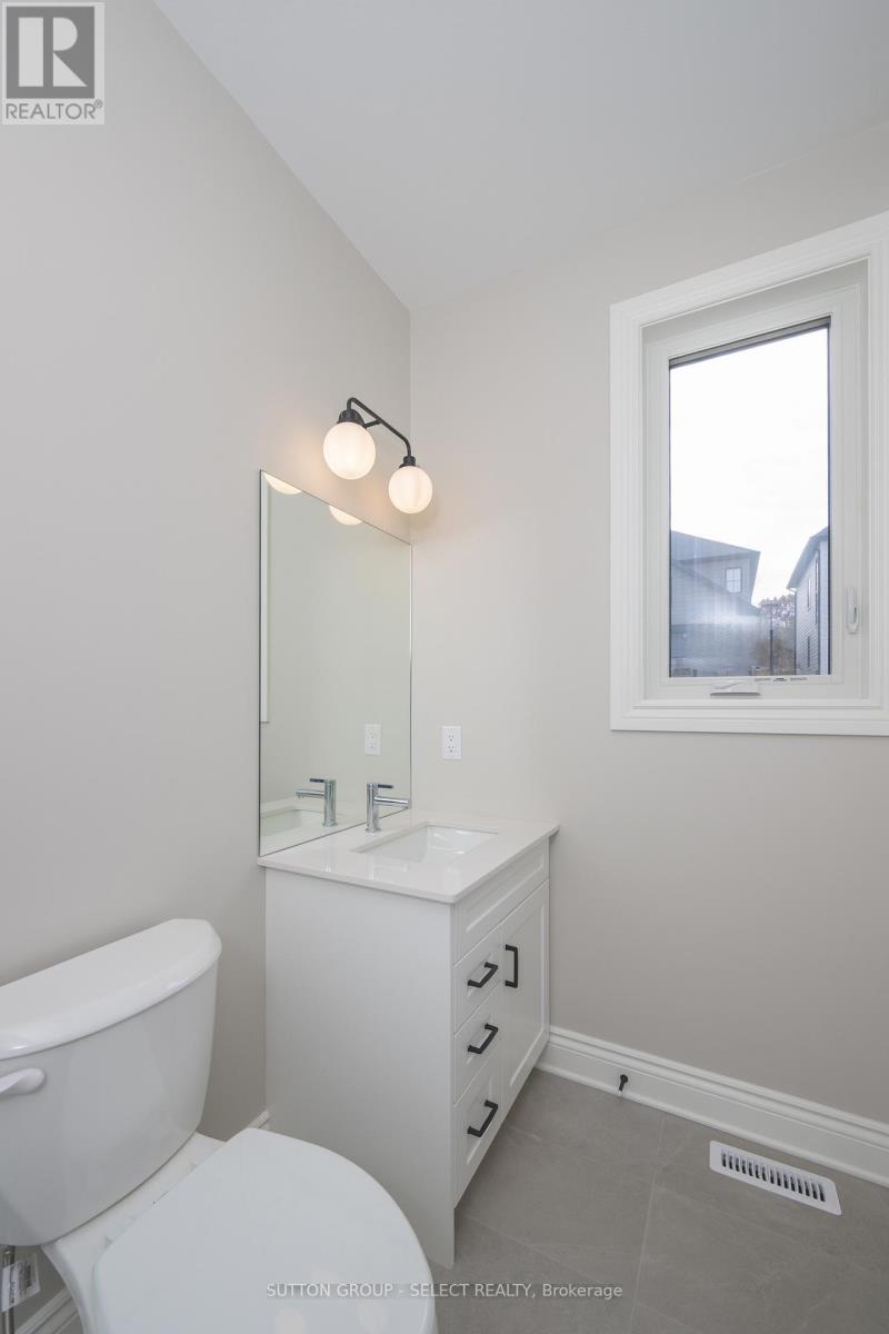#9 2835 SHEFFIELD PLACE - 19